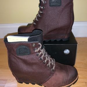 Women’s Sorel PDX Wedge size 6 & 10
